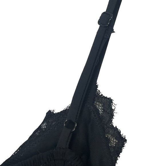 Everleigh Blouse Size Medium Tank Top  Strap Sleeveless Top Black Lace V-Neck - Picture 9 of 12